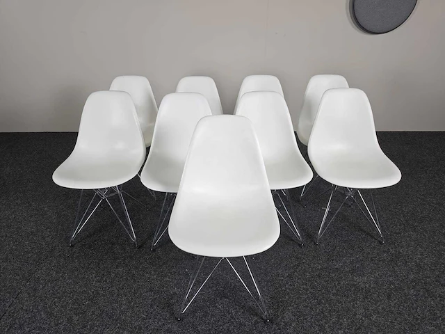 Vitra - eames - grote set designstoelen - kantinestoel - afbeelding 5 van  8