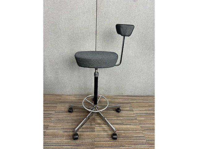 Vitra - nelson perch - kruk - stool - afbeelding 1 van  8