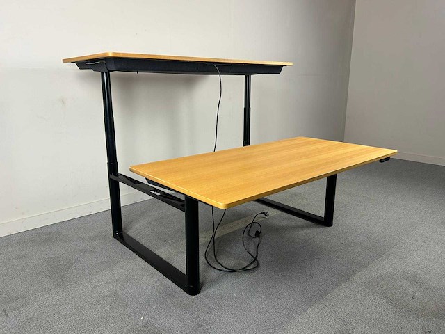 Vitra - vitra elektrische zit-sta dubbele workbench - bureau - afbeelding 7 van  10