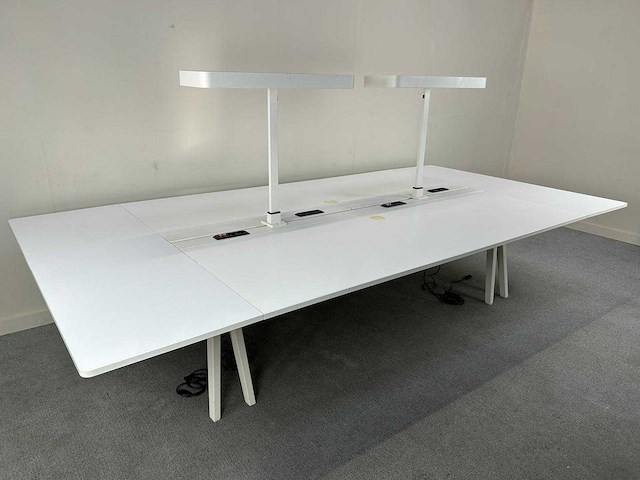 Vitra - werkeiland - desktables - afbeelding 1 van  11