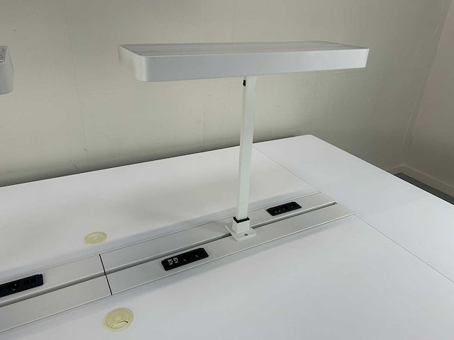 Vitra - werkeiland - desktables - afbeelding 11 van  11