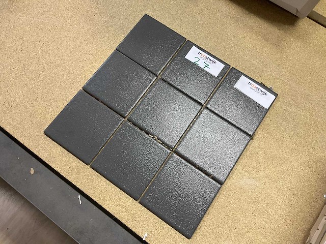 Vitra antraciet 10x10 cm mozaïek tegel 100 m² - afbeelding 3 van  3