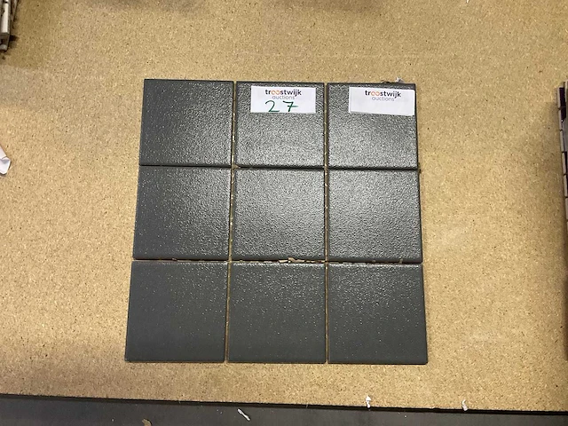 Vitra antraciet 10x10 cm mozaïek tegel 100 m² - afbeelding 2 van  3