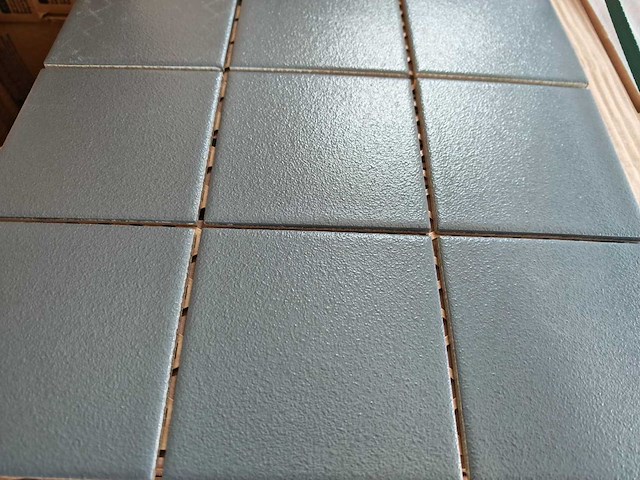 Vitra antraciet 10x10 cm mozaïek tegel 25 m² - afbeelding 2 van  4