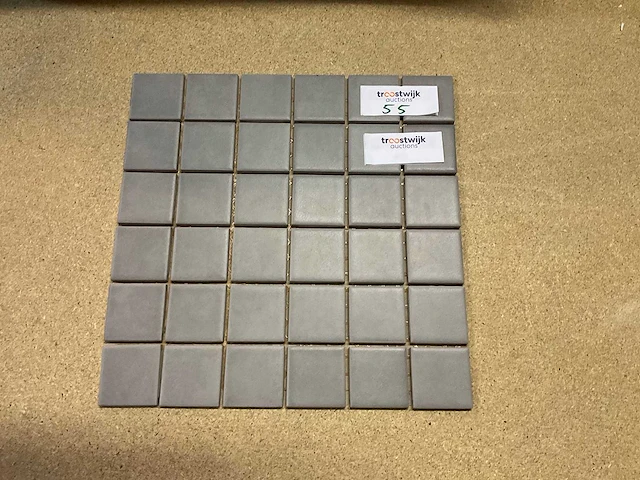 Vitra arizona grijs 5x5 cm mozaïek tegel 50 m² - afbeelding 1 van  3