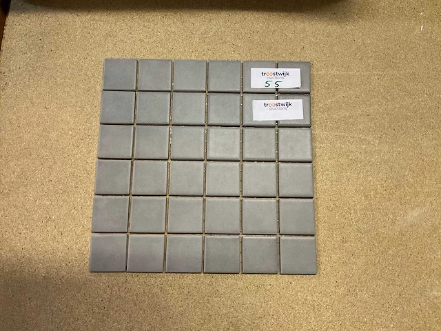 Vitra arizona grijs 5x5 cm mozaïek tegel 50 m² - afbeelding 2 van  3