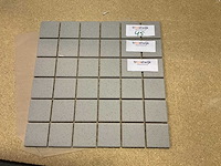Vitra color dot cement grijs 5x5 cm mozaïek tegel 10 m² - afbeelding 1 van  2