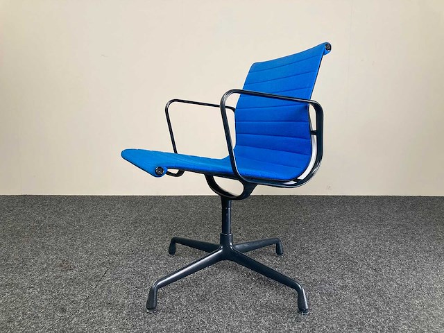 Vitra ea208 - alu chair - vergaderstoel - afbeelding 12 van  17
