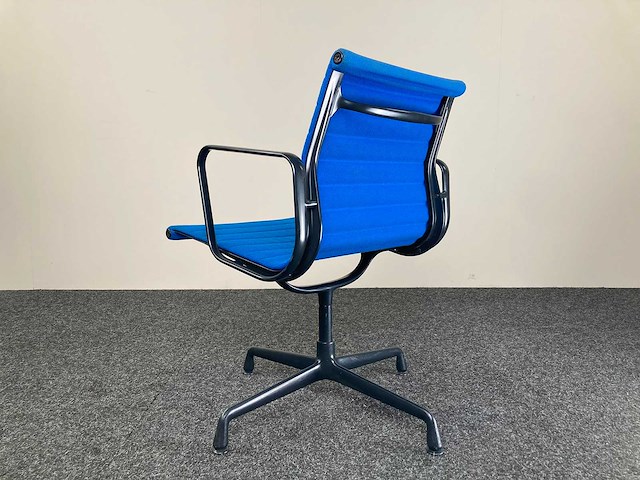 Vitra ea208 - alu chair - vergaderstoel - afbeelding 13 van  17