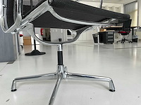 Vitra eames design stoel - afbeelding 3 van  4