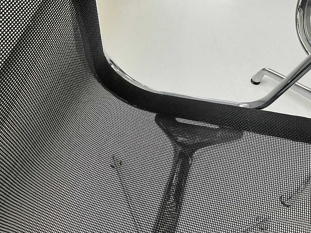 Vitra eames design stoel - afbeelding 4 van  4