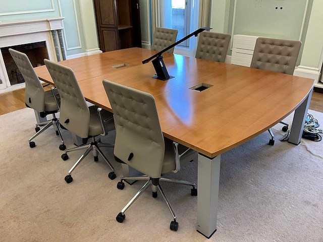 Vitra id trim design bureaustoel (6x) + wilkhahn vergadertafel - afbeelding 1 van  34