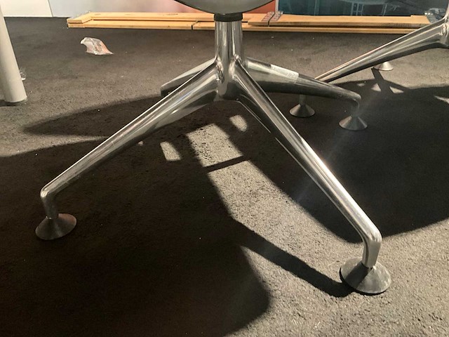 Vitra meda vergaderstoel (6x) - afbeelding 4 van  14