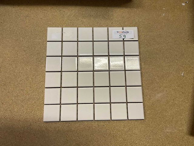 Vitra ral 9016 glans wit mozaïek tegel 5x5 cm 10 m² - afbeelding 1 van  2