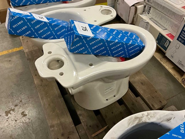 Vitra staande toilet - afbeelding 1 van  6