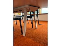 Vitra vergadertafel met stekkerblok - afbeelding 3 van  8