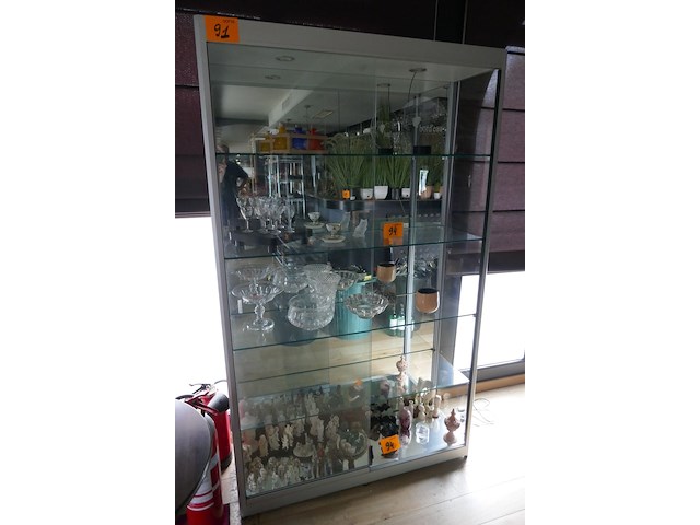 Vitrine kast - afbeelding 1 van  3