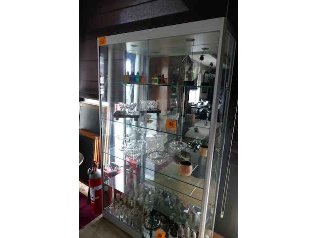 Vitrine kast - afbeelding 2 van  3