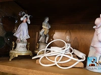 Vitrine met inhoud - afbeelding 3 van  32