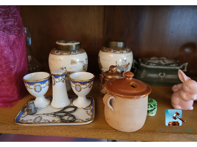 Vitrine met inhoud - afbeelding 7 van  32