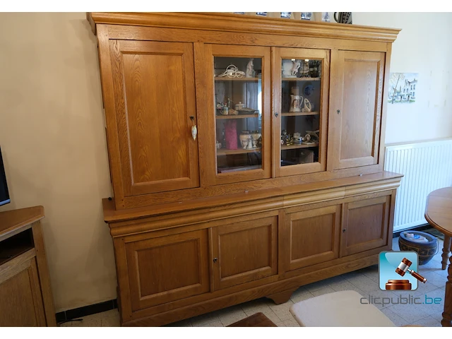 Vitrine met inhoud - afbeelding 1 van  32