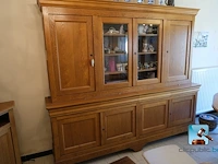 Vitrine met inhoud