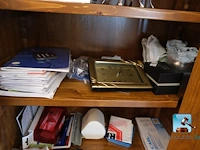 Vitrine met inhoud - afbeelding 13 van  32