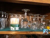 Vitrine met inhoud - afbeelding 15 van  32