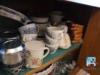 Vitrine met inhoud - afbeelding 21 van  32