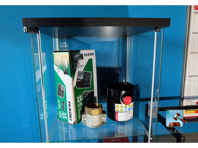 Vitrine met plank - afbeelding 3 van  8