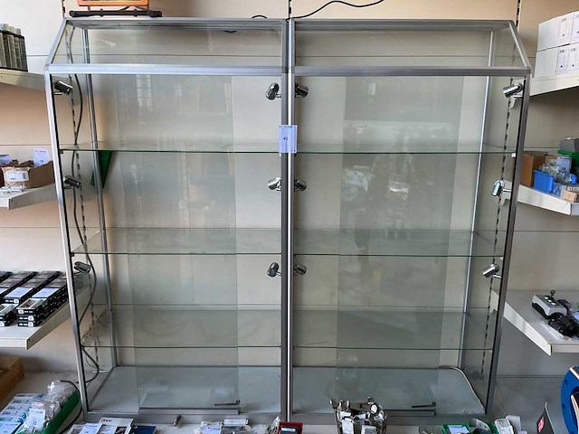 Vitrine prezenteerkast (2x) - afbeelding 1 van  1