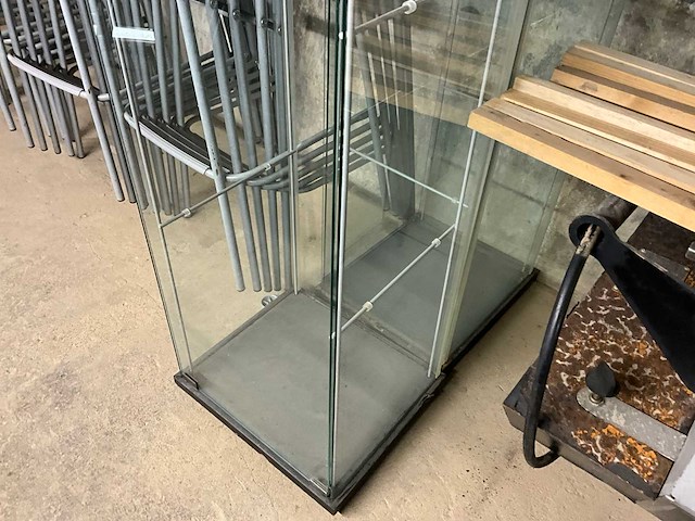 Vitrinekast (2x) - afbeelding 3 van  5