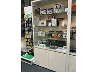 Vitrinekast (3x) - afbeelding 1 van  8