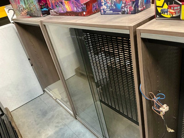 Vitrinekast (4x) - afbeelding 4 van  4