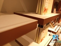 Vitrinekast en planken - afbeelding 3 van  6