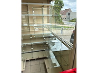 Vitrinekast in glas (3x) - afbeelding 2 van  2