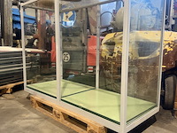 Vitrinekast met glazen legplanken - afbeelding 2 van  2