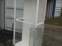 Vitrinekast met verlichting