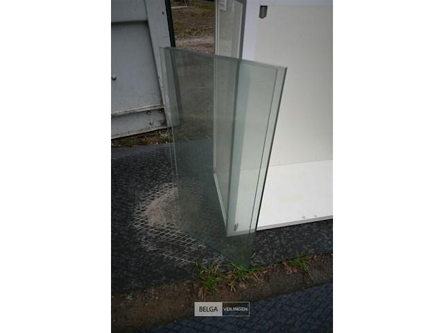 Vitrinekast met verlichting - afbeelding 1 van  5