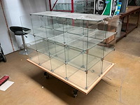 Vitrinekast - afbeelding 1 van  4