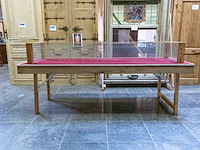 Vitrinetafel met glazen afdekblad br225 h70 - afbeelding 1 van  1