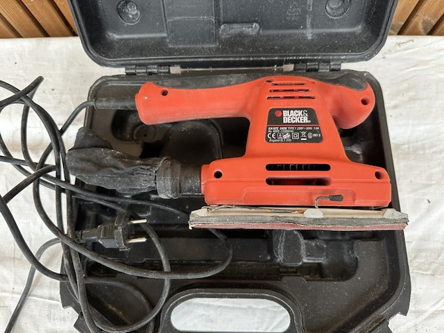 Vlakschuurmachine black & decker ka197e - afbeelding 2 van  3