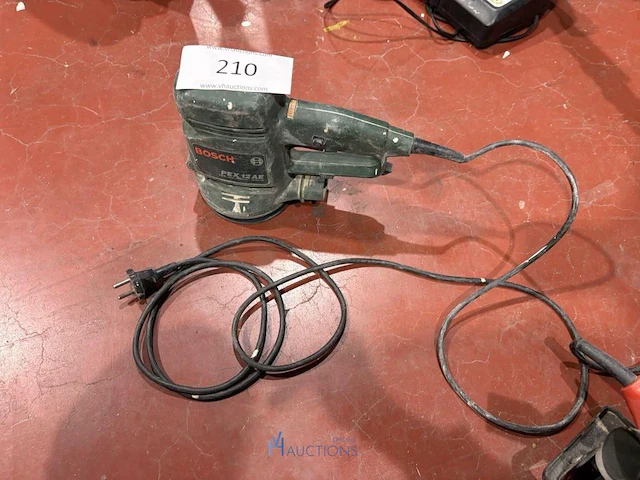 Vlakschuurmachine bosch - afbeelding 1 van  3
