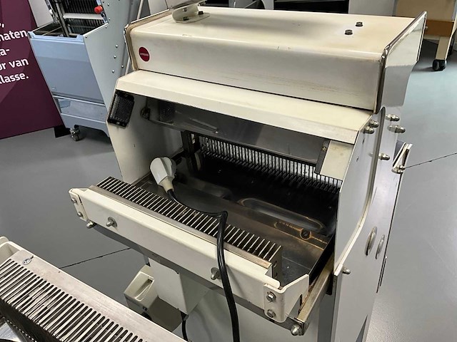 Vlb broodsnijmachine - afbeelding 5 van  9