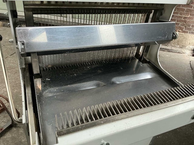 Vlb broodsnijmachine - afbeelding 9 van  11