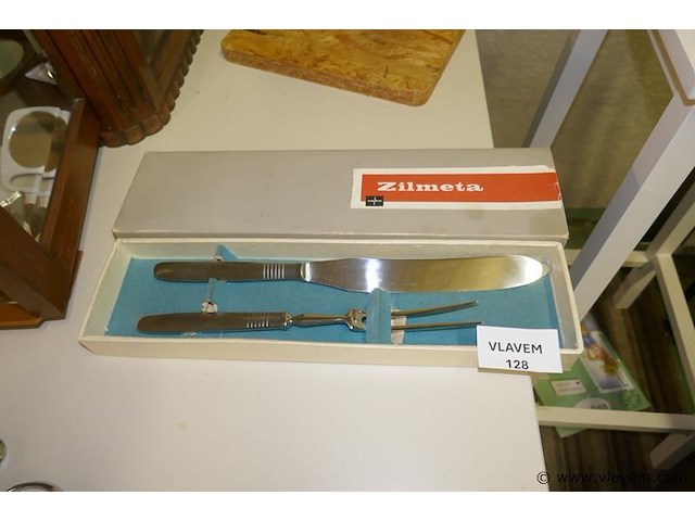 Vleesmes en vork - afbeelding 1 van  1