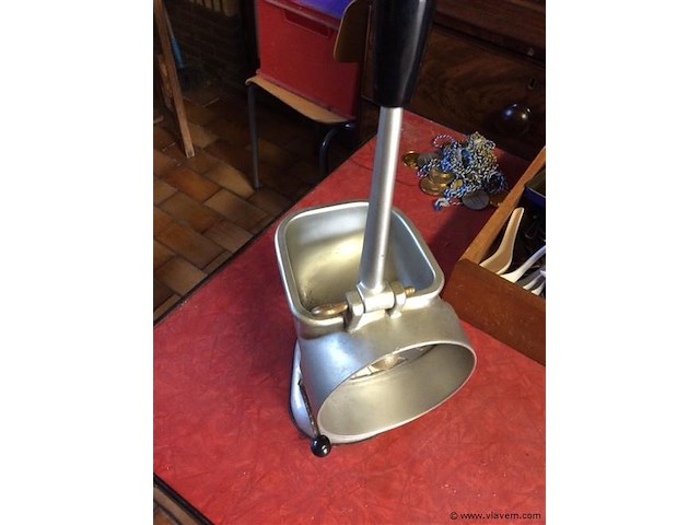 Vleesmolen - afbeelding 1 van  3