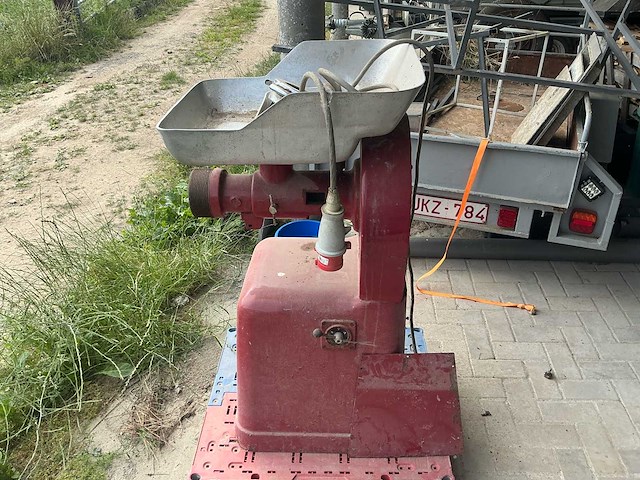 Vleesmolen - afbeelding 2 van  3