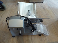 Vleessnijmachine ggmgastro - afbeelding 2 van  3