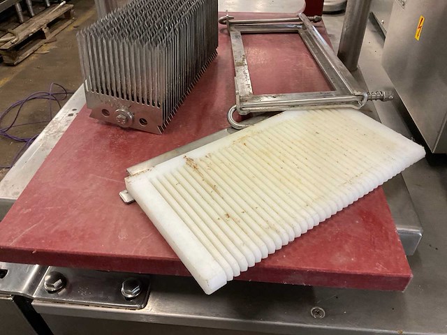 Vleesverwerking beenhouwerij - afbeelding 5 van  7